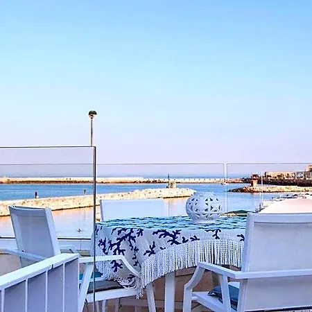 Marina Homes Standard 1 * Syracuse